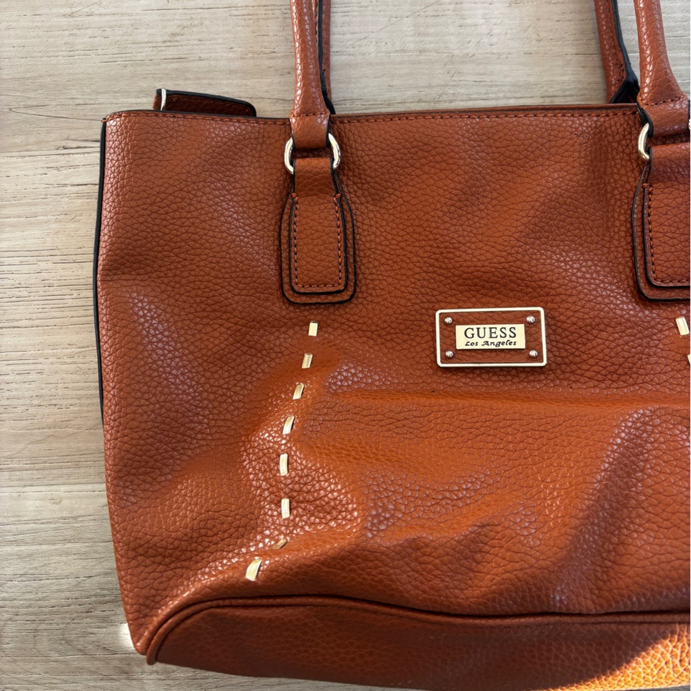 GUESS Tote - Picture 3 of 10